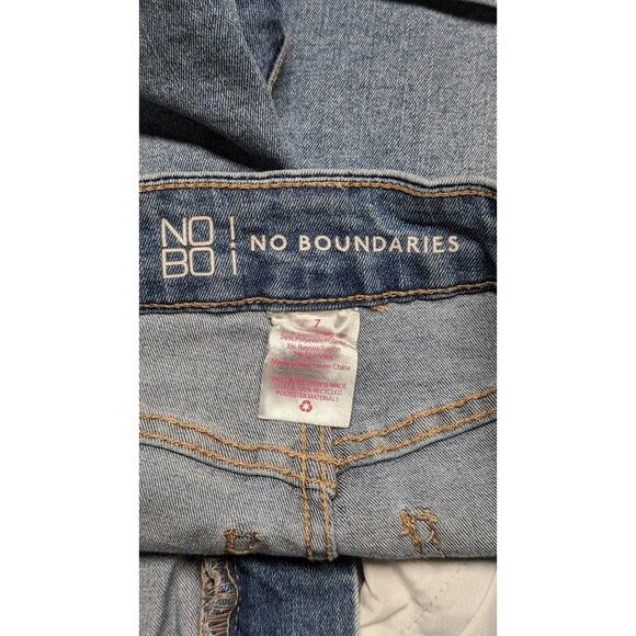 No Boundaries Stretch Denim Jean Mom Shorts High Waisted Cuffed Hem Blue Wash 7 - Picture 4 of 4